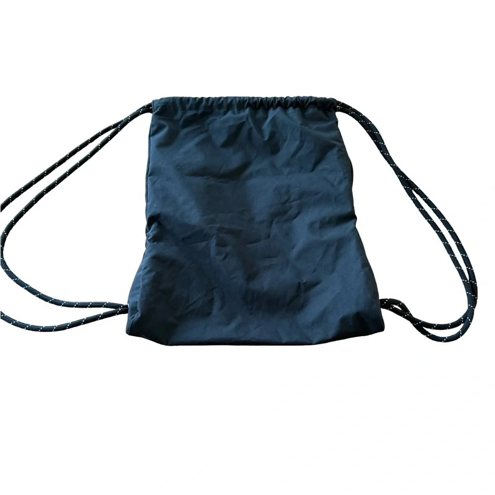 NIKE Drawstring Gym Bag – Black with Side Zipper - Picture 2 of 4
